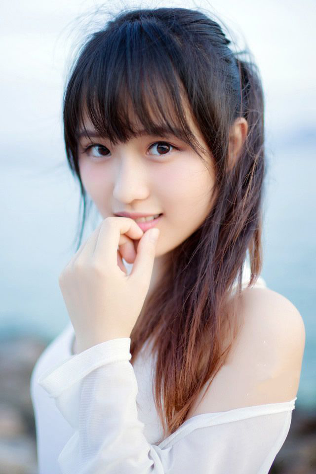 “哼，吕布乃逆贼，天下人人得而诛之，尔乃他麾下爪牙，我怎样做，都不为过。”刘璝冷哼一声道。
